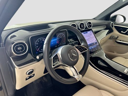 Certified 2024 Mercedes-Benz GLC 300 4MATIC image 9
