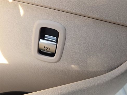 New 2026 Mercedes-Benz C 300 4MATIC Sedan image 22