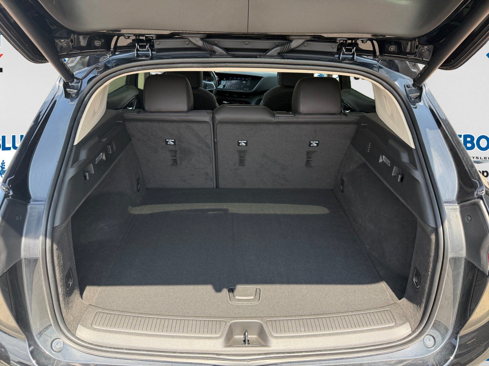 Used 2023 Buick Envision Preferred AWD/4WD image 23