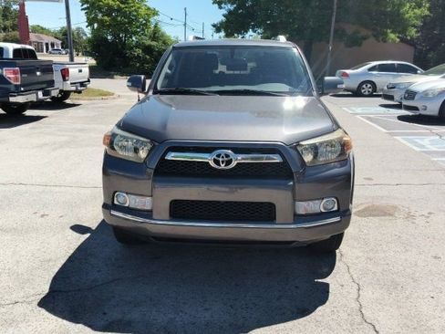 Used 2013 Toyota 4Runner SR5 AWD/4WD image 8