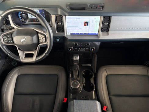 Used 2024 Ford Bronco Outer Banks AWD/4WD image 14