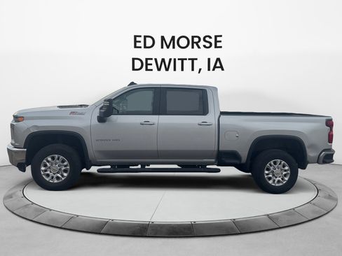 Used 2021 Chevrolet Silverado 2500 LT w/ Convenience Package image 2