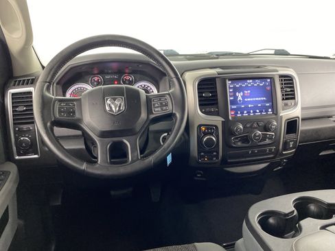 Used 2019 RAM 1500 Big Horn image 18