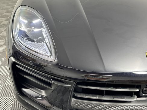 Certified 2025 Porsche Macan image 12