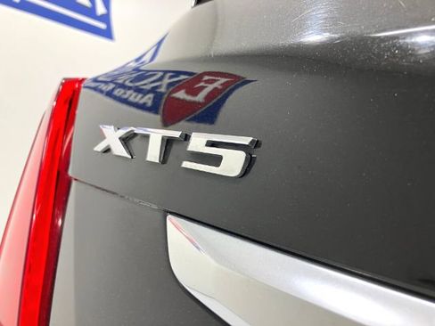 Used 2017 Cadillac XT5 Luxury FWD image 18