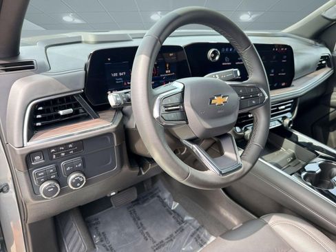 Used 2025 Chevrolet Tahoe LT image 4