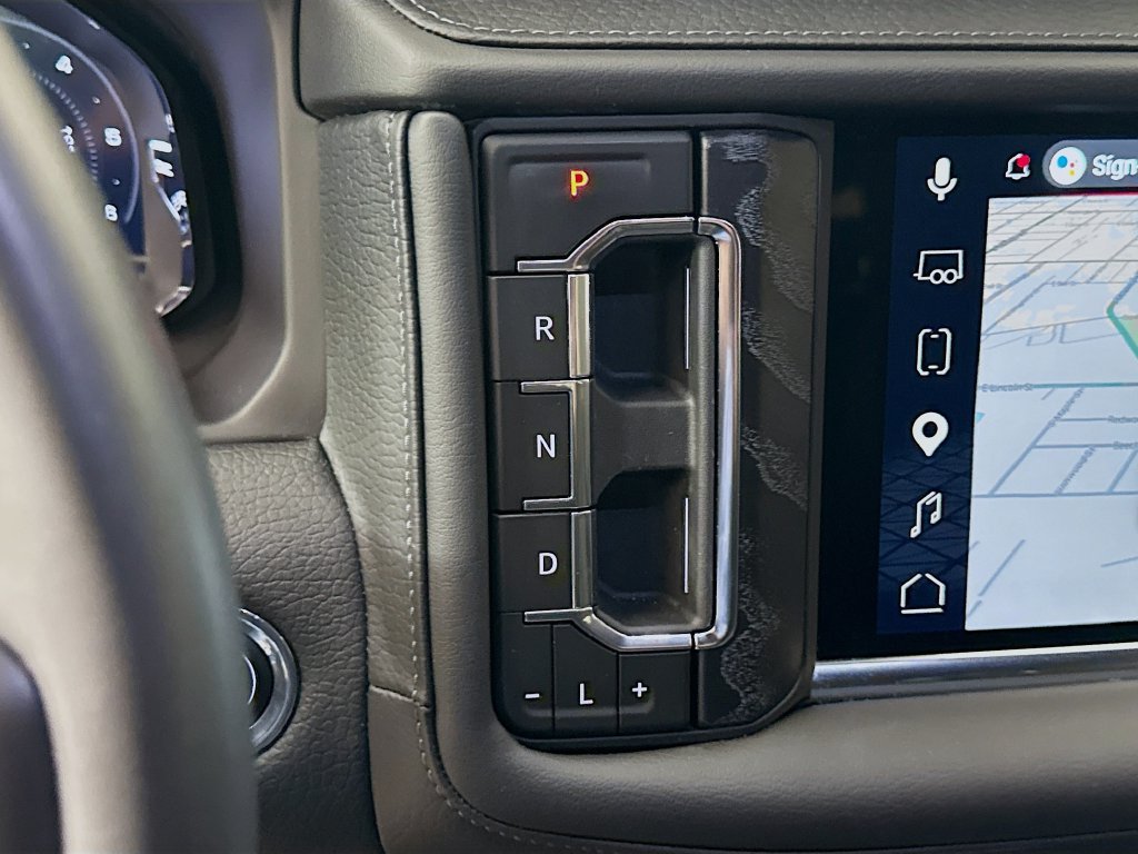 Used 2023 GMC Yukon XL Denali AWD/4WD image 17