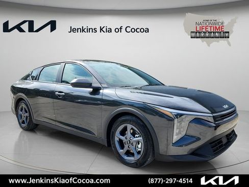 New 2026 Kia K4 FWD image 1