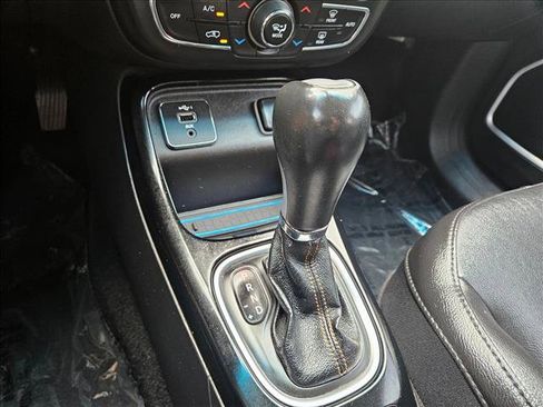 Used 2020 Jeep Compass Limited FWD image 12