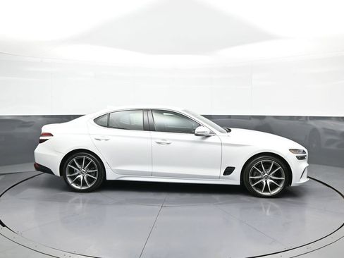 Used 2023 Genesis G70 2.0T AWD/4WD image 5