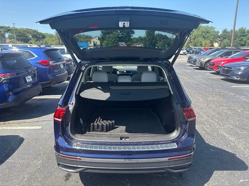 Used 2022 Volkswagen Tiguan SE AWD/4WD image 8