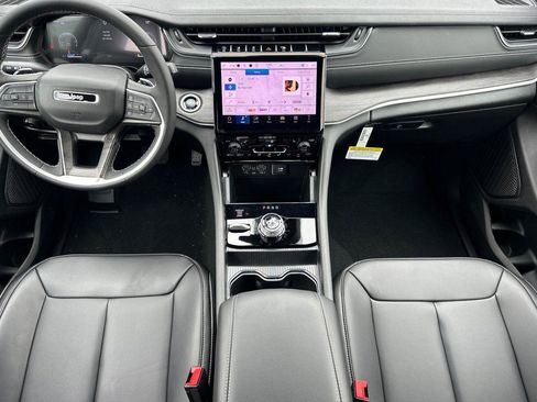 New 2025 Jeep Grand Cherokee Limited w/ MOPAR Finishing Package image 10