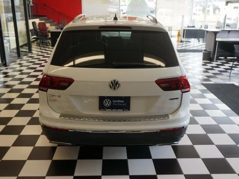Certified 2021 Volkswagen Tiguan SE image 6
