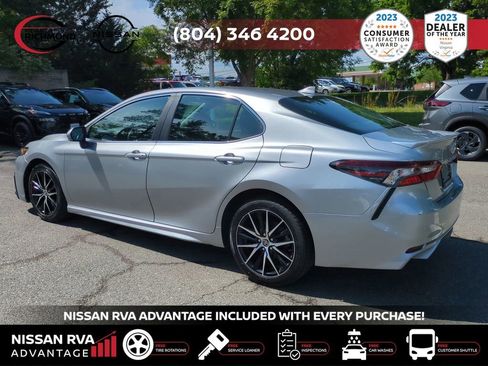 Used 2022 Toyota Camry SE image 7