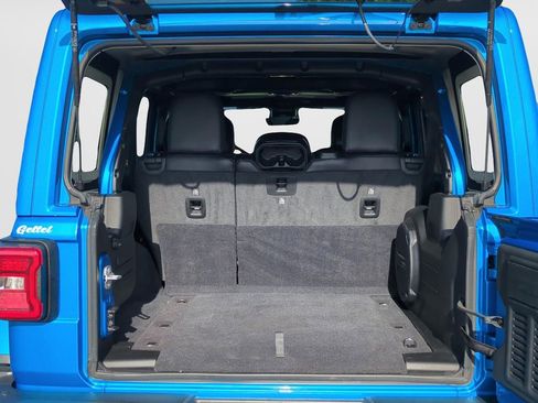 Used 2023 Jeep Wrangler Unlimited Rubicon 392 image 11