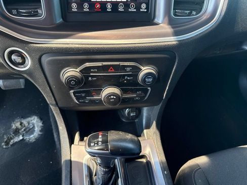 Used 2021 Dodge Charger SXT RWD image 17