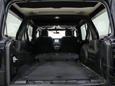 Used 2022 Jeep Wrangler Unlimited Sport image 28