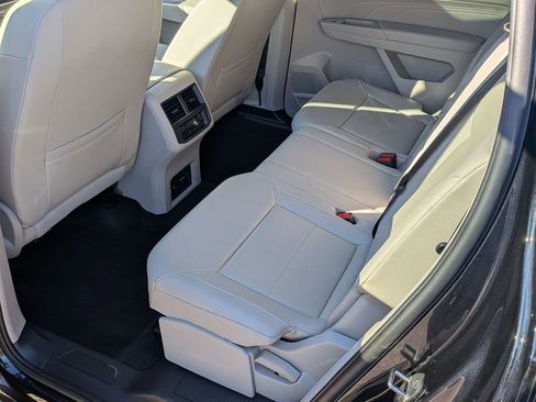 Used 2022 Volkswagen Atlas SE image 25