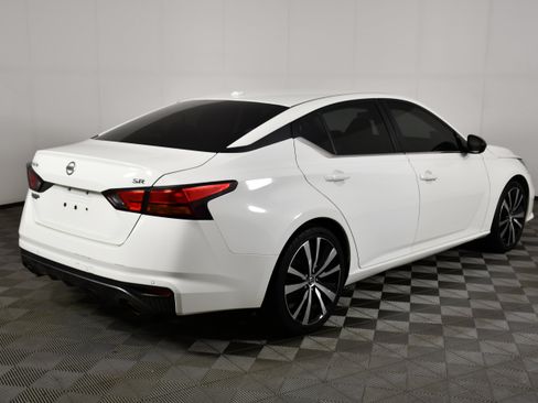 Used 2020 Nissan Altima 2.5 SR FWD image 6
