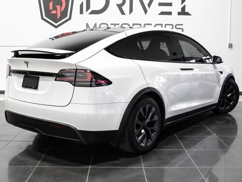 Used 2022 Tesla Model X image 7