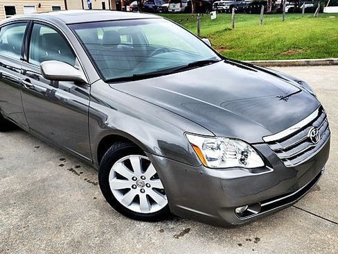 Used 2006 Toyota Avalon Touring FWD image 4