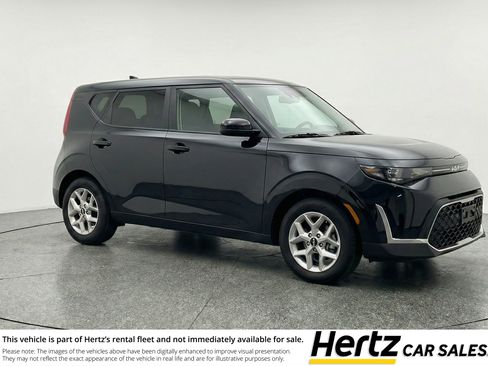 Used 2025 Kia Soul LX w/ LX Technology Package FWD image 1