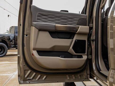 Used 2026 Ford F450 Platinum w/ Platinum Plus Package image 39