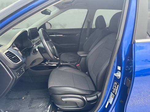 Used 2023 Kia Seltos S w/ Navigation Package FWD image 9