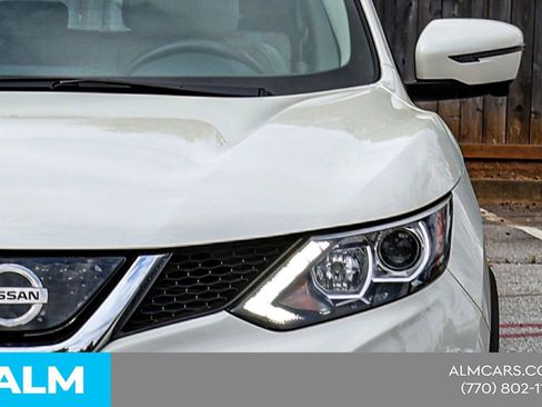 Used 2018 Nissan Rogue Sport SL image 15