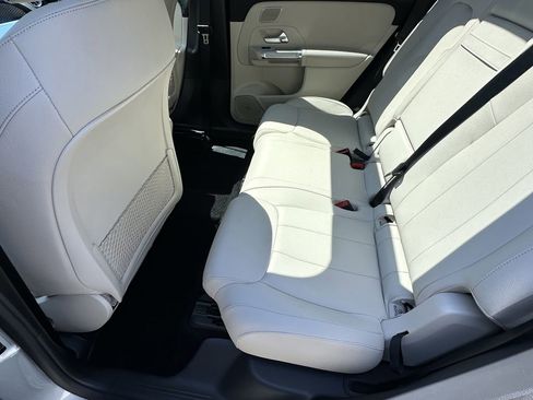 Certified 2025 Mercedes-Benz GLB 250 image 24