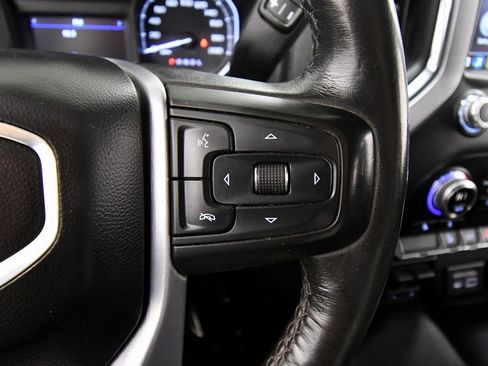 Used 2020 GMC Sierra 2500 SLE w/ SLE Value Package; image 18