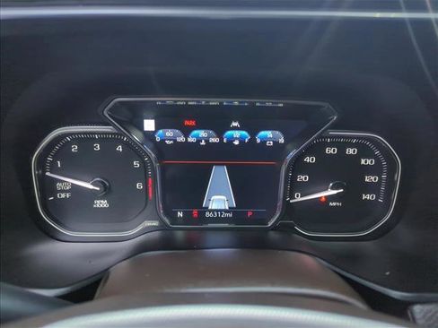 Used 2021 GMC Yukon Denali w/ Denali Premium Package image 11