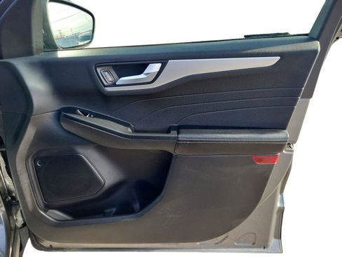 Used 2024 Ford Escape Platinum image 21