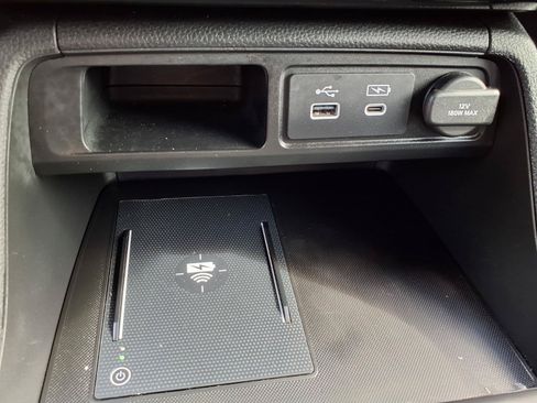 Certified 2025 Honda Pilot Touring image 8