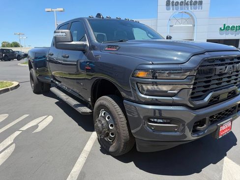 New 2026 RAM 3500 Big Horn AWD/4WD image 13