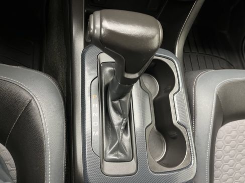 Used 2015 Chevrolet Colorado Z71 AWD/4WD image 24
