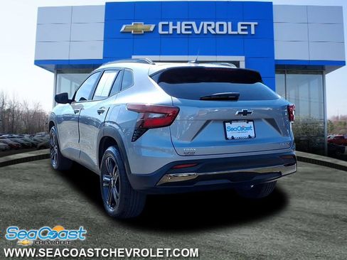 Certified 2025 Chevrolet Trax ACTIV w/ Sunroof Package image 4