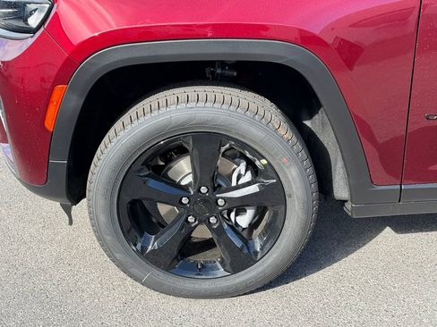 New 2026 Jeep Grand Cherokee Limited AWD/4WD image 24