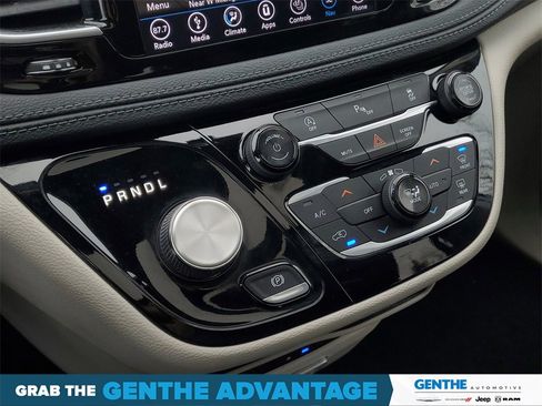 Used 2019 Chrysler Pacifica Limited image 20