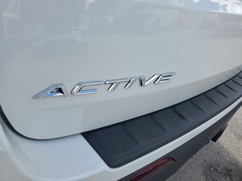 New 2026 Ford Explorer Active RWD image 7