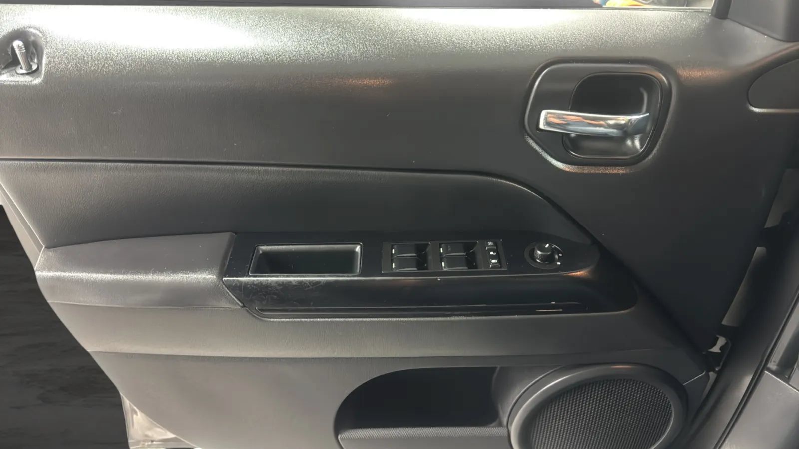 Used 2015 Jeep Patriot Sport w/ Power Value Group FWD image 15