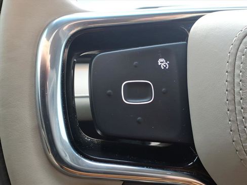 Used 2024 Lincoln Nautilus Reserve w/ Equipment Group 202A image 23