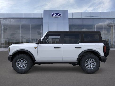 New 2025 Ford Bronco Badlands AWD/4WD image 3