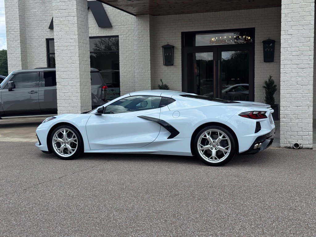 Used 2022 Chevrolet Corvette Stingray Preferred Cpe w/ Battery Protection Package RWD image 7