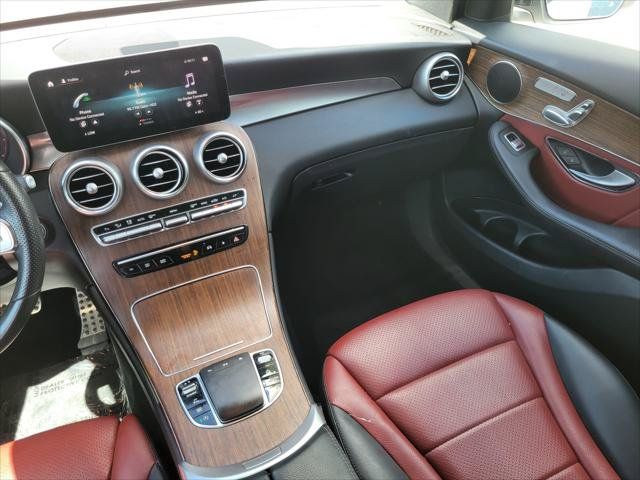 Used 2022 Mercedes-Benz GLC 300 4MATIC image 17