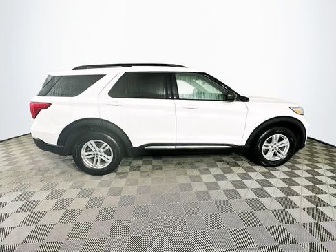 Used 2024 Ford Explorer XLT w/ Equipment Group 202A image 12