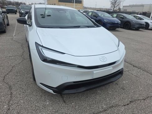 New 2026 Toyota Prius LE image 1