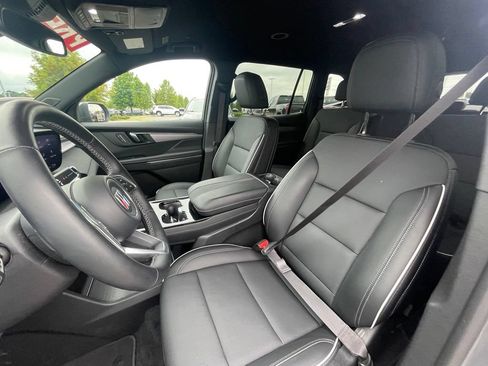 Used 2025 Buick Enclave Preferred FWD image 22
