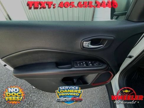 Used 2019 Jeep Compass Trailhawk AWD/4WD image 9