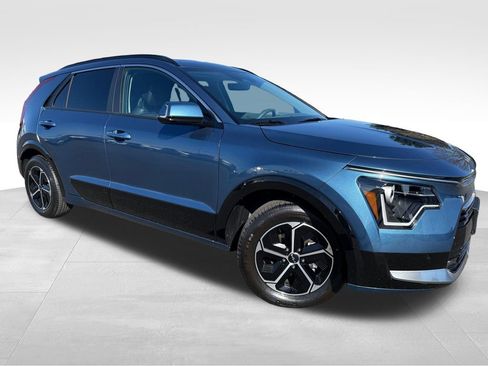 New 2026 Kia Niro FWD image 1
